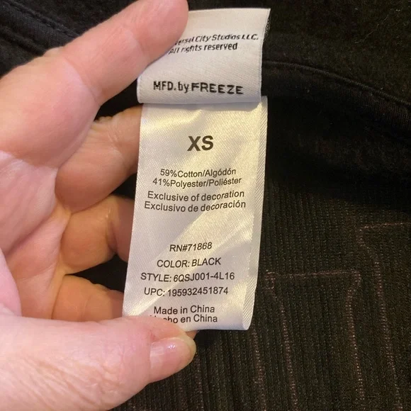 Wicked XS black full zip hooded sweatshirt with logo on the front back & sleeve - Picture 6 of 7